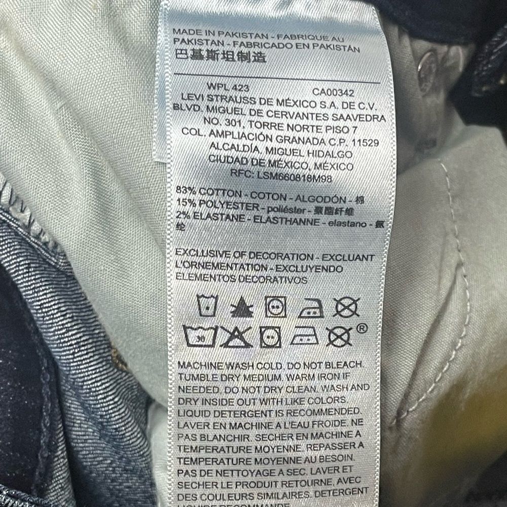NWTs Signature Levi Strauss Mid-Rise Straight Leg - Picture 11 of 13
